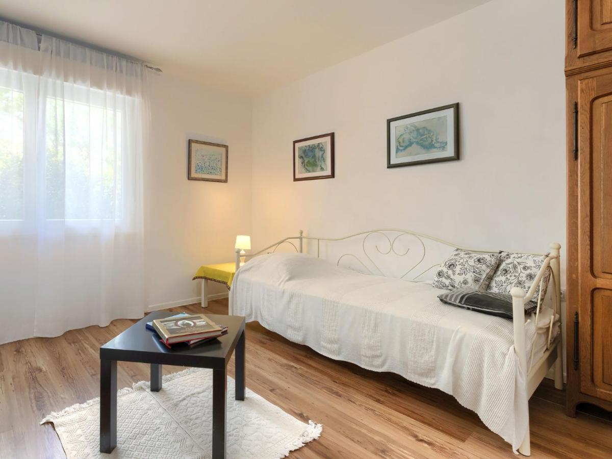 Apartment Laura By Interhome Pula Exterior foto